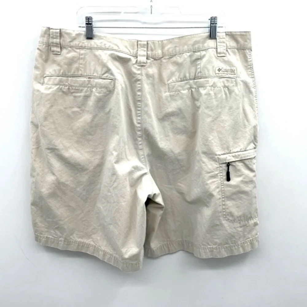 Columbia tan Men flat front activewear casual athleisure outdoor summer short 42